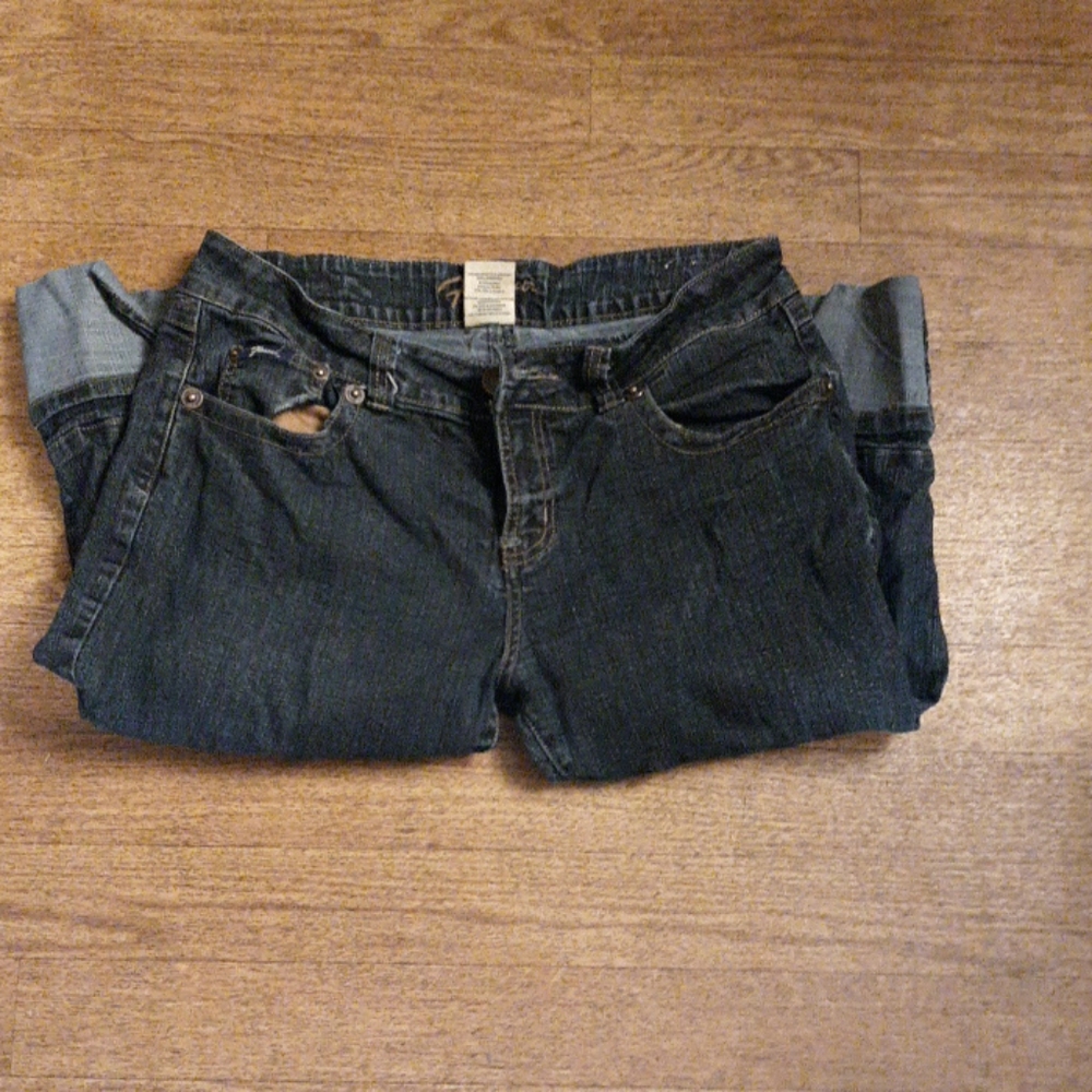 Bubbkegum Cropped Jean Capri's Flavour 16